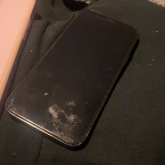 iPhone 12 - Picture 4 of 5